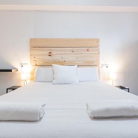 Easy Sants By Bossh! (Adults Only) Vandrehjem Barcelona Eksteriør billede